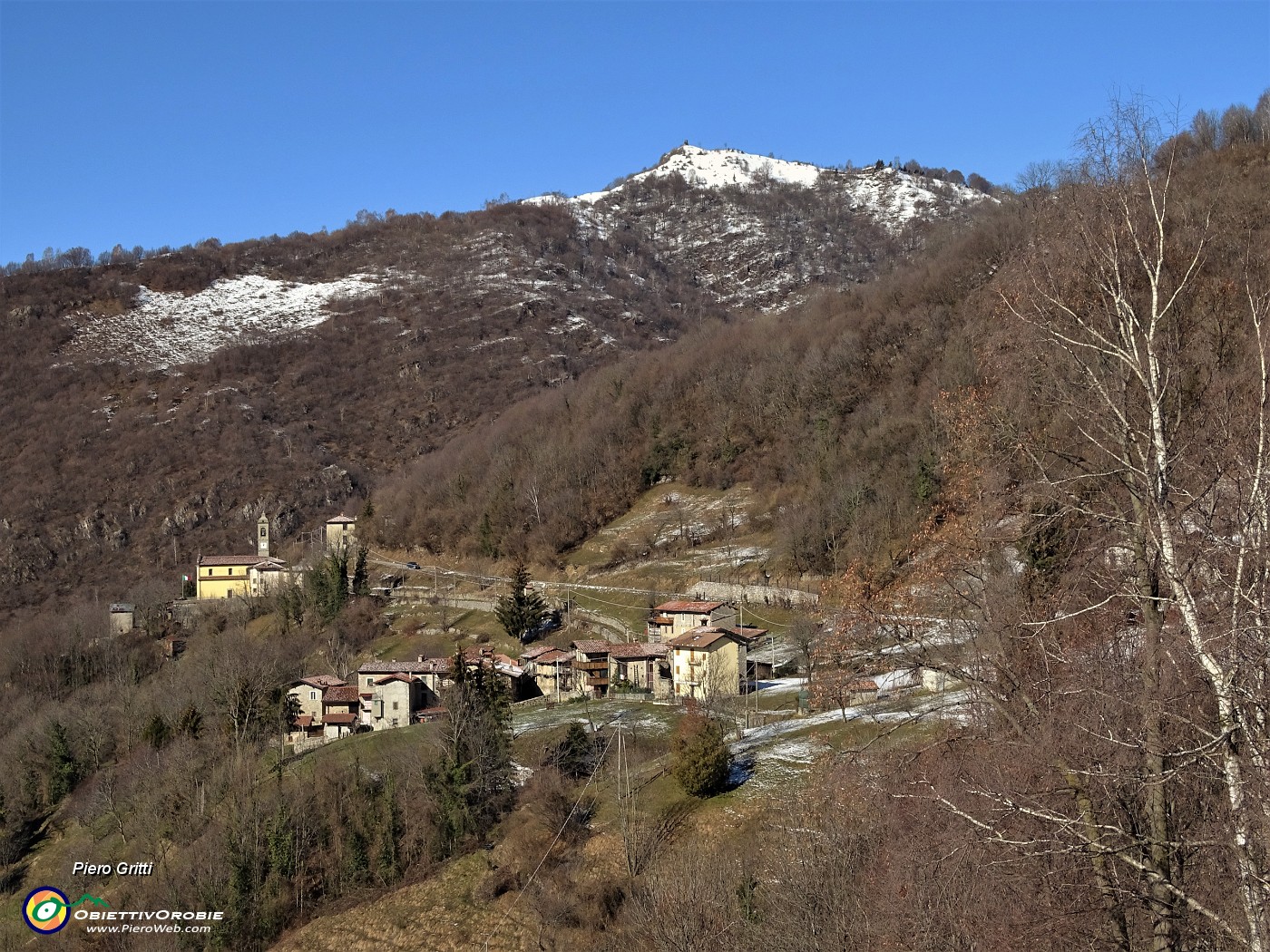 10 Catremerio (988 m) con vista in Pizzo Cerro (1285 m).JPG